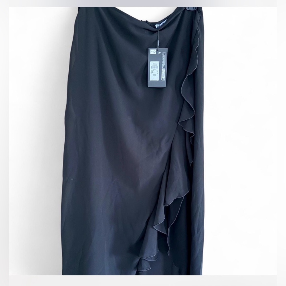 Rita Ora & Primark - Black ruffle maxi skirt